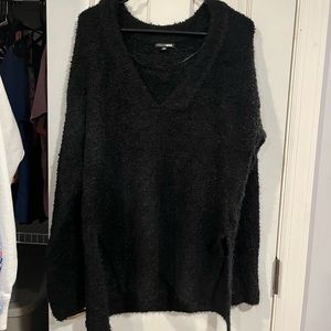 Long v neck sweater. Medium. Fashion nova.